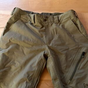 Men’s AK Burton snowpants.
